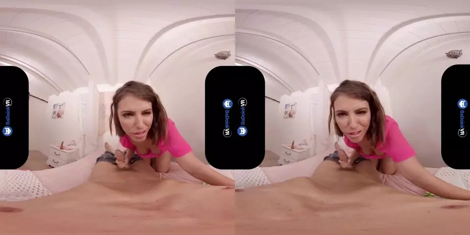 Adriana Chechik z dojrzałym bykiem: lodzik i dzika cowgirl