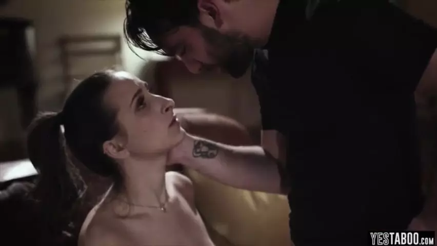 Ashley Adams brutalnie rżnięta przez perwersyjnego zboka