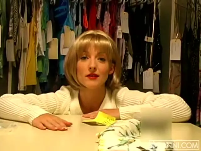 Danni Ashe: Blond Duże Cycki i Głębokie Lodziki