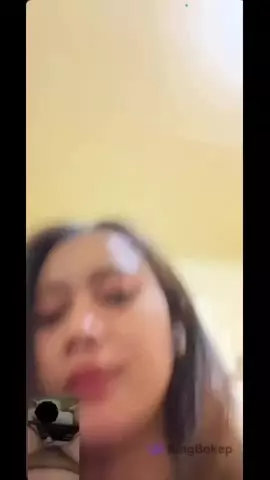 Drobna azjatka rżnięta analnie w hotelu