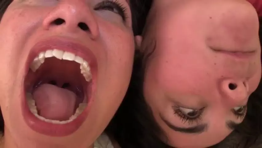 Eva Lovia w szaleństwie języka – gorąca solówka