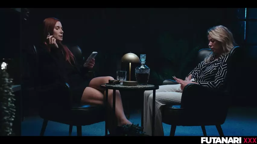 Evelyn Lin Ruchana przez Shemale Shalina Devine w VR