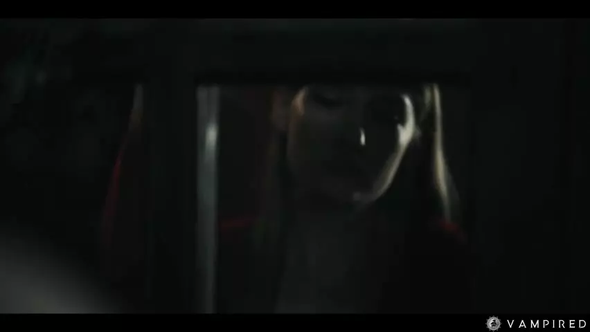 Kaho Shibuya Hipnotyzuje Blondynkę na Podwójne Rżnięcie