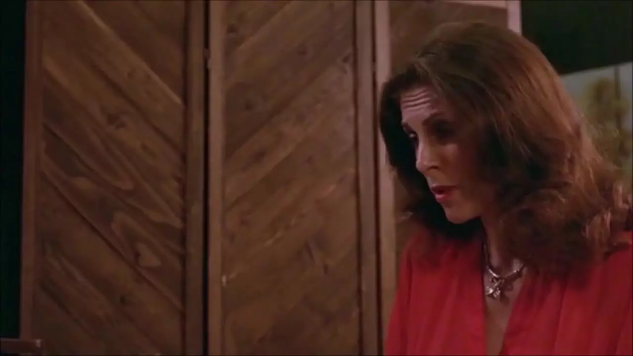 Kay Parker w wielkiej orgii: cowgirl i wielkie cyce