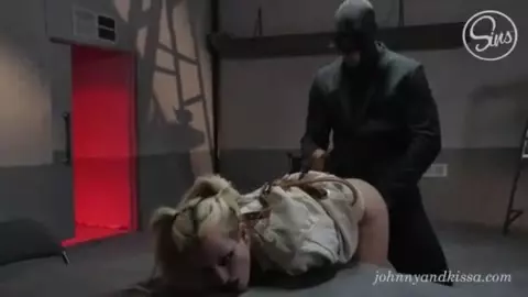 Kissa Sins: Doggy, Anal i Blond Szaleństwo