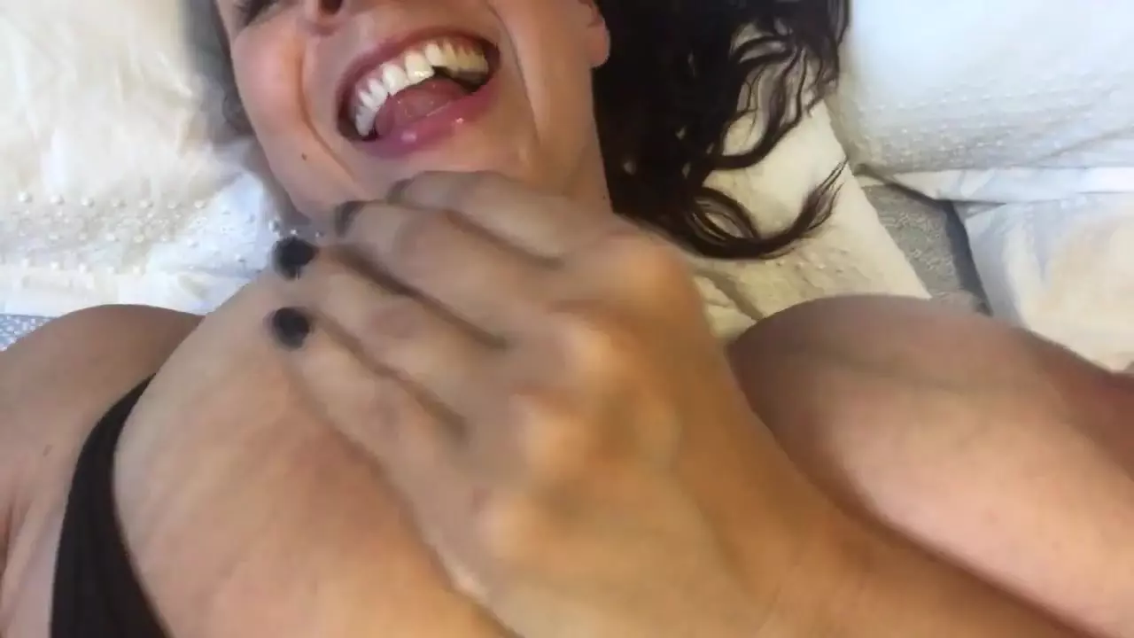 Seksowna Gianna Michaels: Wielkie Cycki Brunetki i Lesbijskie Orgie