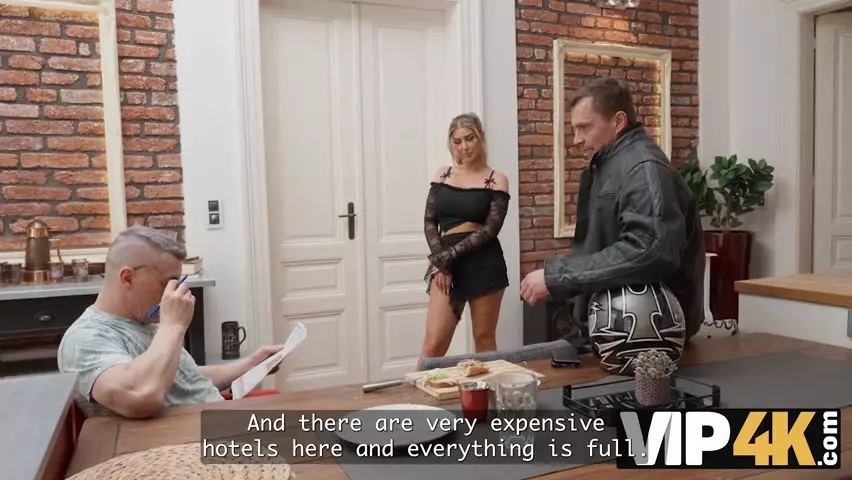 Steve Q rżnie Aspen z wielkimi cyckami w zdradzie