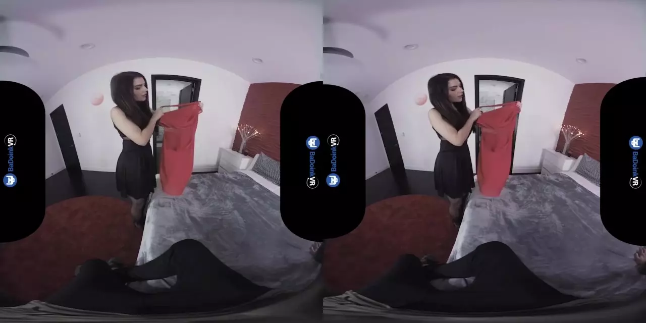 VR Ruchadełko z Valentiną Nappi: Lodzik, Cyce i Dzika Jazdą