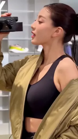 Cycki - Big Tits Busty